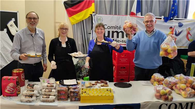 v.l.n.r: Bernd Rafflenbeul, Dagmar Rafflenbeul, Dr. Brigitte Kuchta, Dr. Reinhard Thiel.  Foto: privat