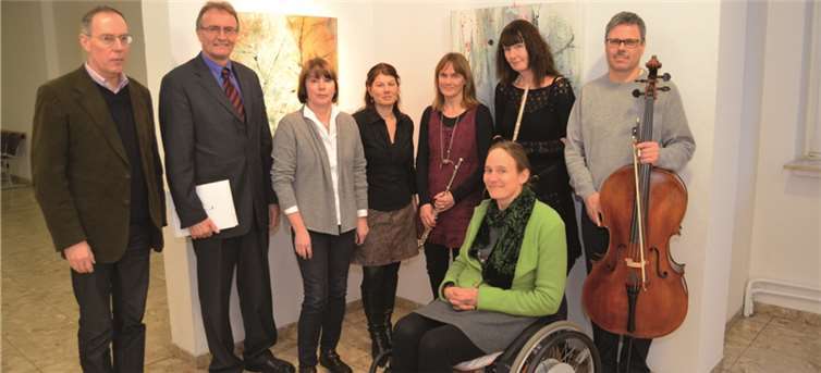 v.l.n.r Bernd Willscheid, Landrat Rainer Kaul, Rosina Kusche-Knirsch, Dr. Christiane Heiser, Johanne Mückschel, Linna Treuheit, Dorothea Gerber, Andreas Reifenrath.Privat