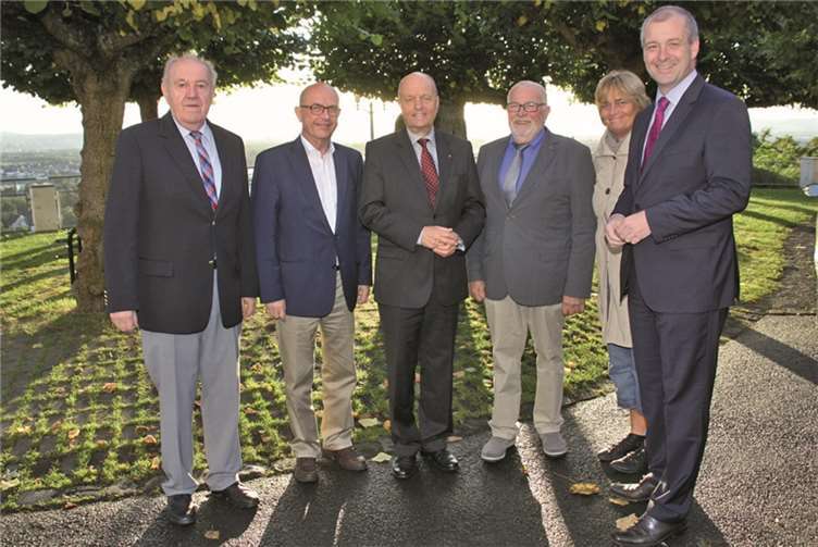 (v.l.n.r.): Bernhard Wiemer, Michael Kessler, Dr. Adolf Weiland, Werner Dietz, Dr. Ute Stuhlträger-Fatehpour und Christoph Helling