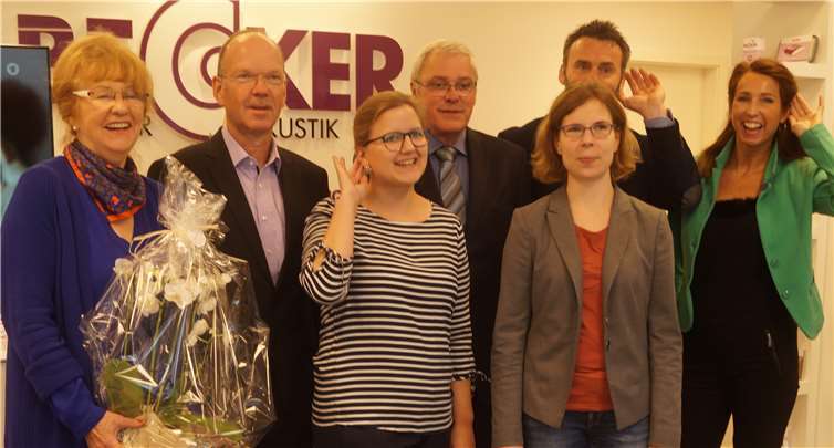 v.l.n.r.: Brigitte Hilgert-Becker, Bürgermeister Thilo Becker, Caroline Juferew, Stadtbürgermeister Michael Thiesen, Margret Müller, Geschäftsführerin Wirtschaftsförderungs-gesellschaft Kannenbäckerstadt, Dan Hilgert-Becker, Eva Keil-Becker