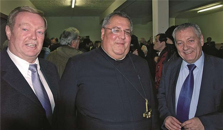 v.l.n.r.: Bürgermeister Manfred Führ, Bruder Manfred und Landrat Manfred Schnur.Privat