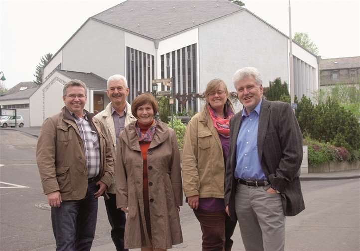 (v.l.n.r.) Burkhardt Steding, Hermann Efferz, Martina Münch, Sabine Franken, Hubert Münch; es fehlt Dr. Dorothe Schmiedel. privat
