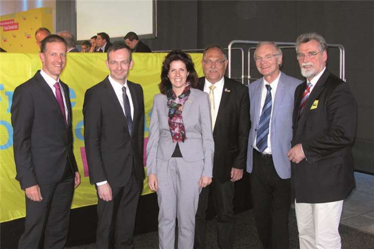 (.v.l.n.r.) Carsten Renner, Dr. Volker Wissing, Susanne Rausch-Preißler, Günther Bomm, Herbert Speyerer, Herbert Mertin. privat