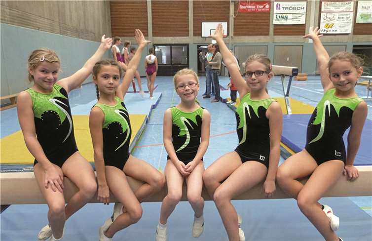 (v.l.n.r.) Celina Esper, Julie Kölsch, Janina Höving, Charlotte Zelt und Sophie Mindermann starteten in der AK U12.privat