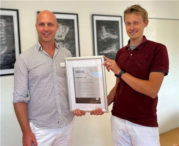 v.l.n.r.: Chefarzt Dr. Tobias Greiner und Facharzt Sven Funke.  Foto: Kerstin Güntzel