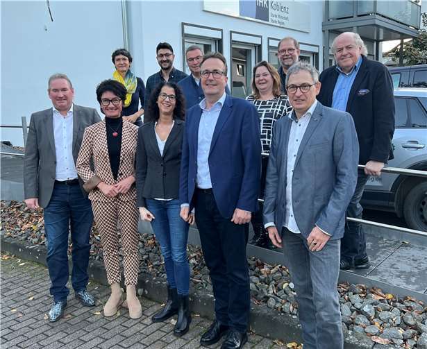 (v.l.n.r.): Christian Dübner, Petra Schneider, Andrea Stenz, Saban Kismetli, Natja Freund, Horst Gies, Jörg Germandi, Odette Freytag, Jürgen Hühner, Leonard Pinger, Hans Stefan Steinheuer.  Foto: privat