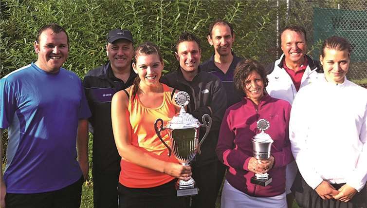 (v.l.n.r.) Daniel Probst, Werner Komes, Isabel Probst, Marc Fischer, Alwin Monix, Ilse Porz, Hans Porz und Lisa Porz. privat