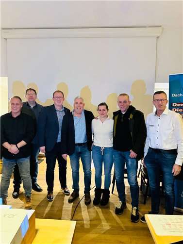 v.l.n.r.: Dirk Baier, Michael Braun, Philipp Rasbach, Ralf Winn, Laura Cabione, Alfred Lehmann, Stefan Gilles.  Foto: Matthias Dahmen