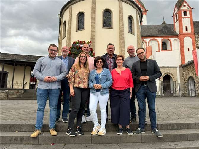 (v.l.n.r.) Dominik Pretz, Rolf Trennheuser, Alexandra Splettstößer, Thomas Rasch, Zeynep Begen, Frank Dommershausen, Claudia Seidel, Werner Langhals und Kai Dommershausen. Foto: SPD Bendorf