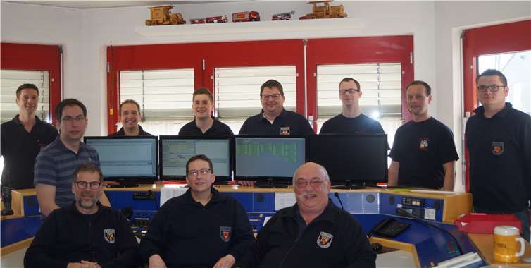 v.l.n.r: FEZ Personal: M. Patella (stellv. Leiter FEZ), A. Trog, M. Tilltmann, A. Lembke, J. Goeckler, D. Schorn (Leiter FEZ), C. Jacob, Ma. Tillmann, S. Frank, Mi. Tilmann, M. Slupik, H. Münz (nicht auf dem Bild). Foto: privat