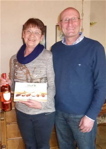 v.l.n.r.: Frau Brunhilde Eberling und Jürgen Michels (SGD Nord). SGD Nord