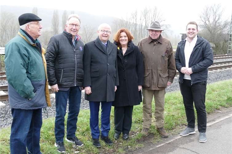 v.l.n.r.: Gerd Kirchhoff, MdB Erwin Rüddel, PStS Michael Theurer, MdB Sandra Weeser, Rolf Papen, MdB Martin Diedenhofen.  Foto: Büro Weeser