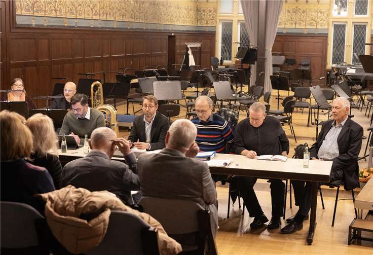 vlnr: Gerrit Diesinger, Thomas Messingschlager, Axel Ronnisch, Günter Müller-Rogalla, Uwe Schulz-Untermöhl.  Foto: Rheinische Philharmonie