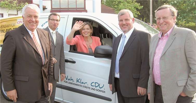 (v.l.n.r.): Guido Ernst, Horst Gies, Julia Klöckner, Manfred Sattler, Karl-Heinz Sundheimer.FA