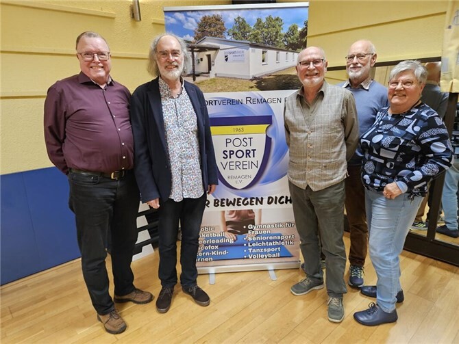 v.l.n.r. Hans-Werner Thiemann, Hanns Stüßer, Günter Chatenay, Reinhold Viehoff, Anneliese Chatenay.  Foto: privat