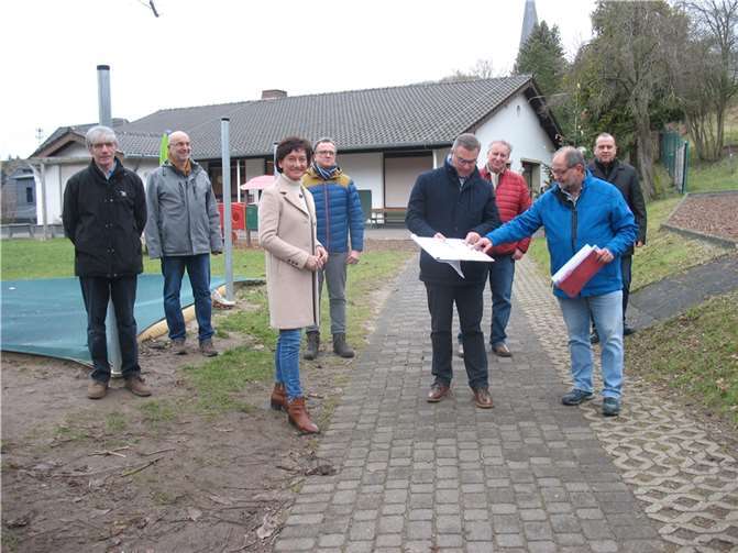 v.l.n.r Heinz-Udo König, Bernd Rausch, Petra Schneider, Helmut Reuter, Horst Gies, Karl Heinz Sundheimer, Karl Gundert, Johannes Bell.Foto: CDU