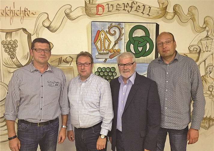 v.l.n.r.: Helmut Schunk (1. Beigeordneter), Toni Ackermann (3. Beigeordneter, Ortsbürgermeister René Henric, Manfred Thelen (2. Beigeordneter) Privat