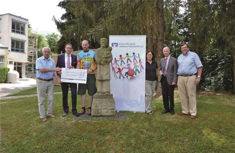 v.l.n.r.: Hermann-Josef Romes, Herbert Thelen, Dr. Martin Schiffarth, Martha Sesterheim, Alex Frings und Bernd Schiffarth.privat