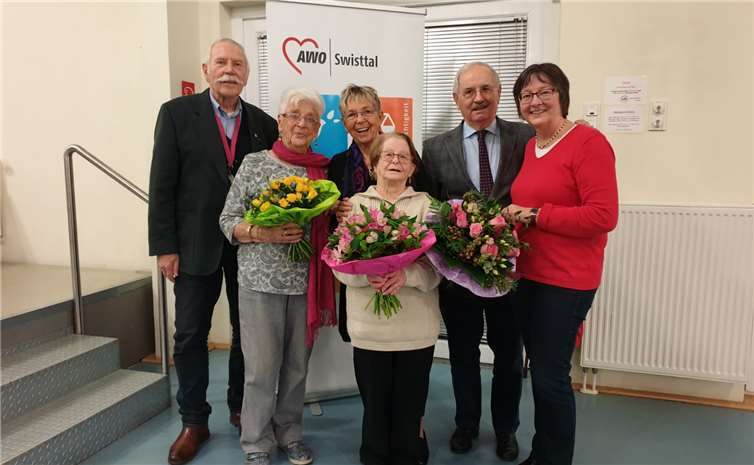 v.l.n.r.: Hermann Leuning, Katharina Navarro, Maria Gleißner, Wilfriede Schmidt, Ernst Ostermann, Gisela Hein. Foto: AWO