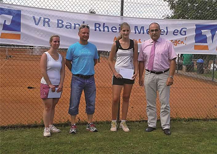 v.l.n.r. Jennifer Schwab, Martin Fuhrmann, Siegerin Darleen Baum, Bernd KolligsPrivat