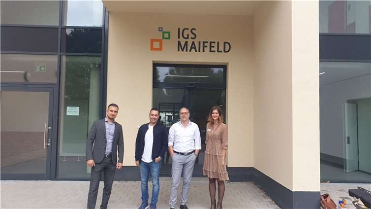 v.l.n.r.: Kamil Öztürk (Barmer GEK); Giuseppe Quinto (IGS-Lehrkraft); Marcus Zimmermann (Debeka) und Julia Klippel (Lidl).  Foto: Alexander Buck