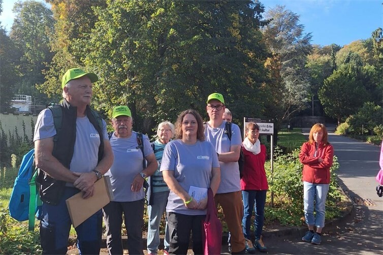 v.l.n.r.: Klaus Schneider (1. Vorsitzender TSV Lay), Dieter Stiehl und Petra Gotthard (beide Turngau Rhein-Mosel) sowie Eike Loesch (Mitorganisator Meddy’s LWT).
