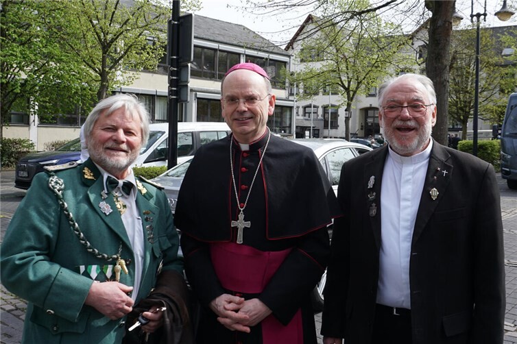 Die  St. Hubertus Schützenbruderschaft Weißenthurm feiert mit europäischer Gemeinschaft