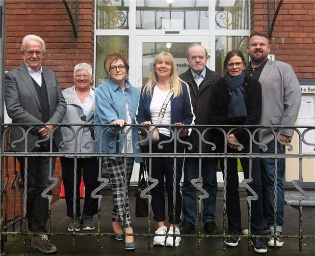 (v.l.n.r.): Manfred Hendrichs, Kätheliese Simon, Rita Rehfisch, Gabi Zils, Werner Kroneberger, Marion Blettenberg und Bürgermeister Christoph Mohr.  Foto: Stadt Bendorf