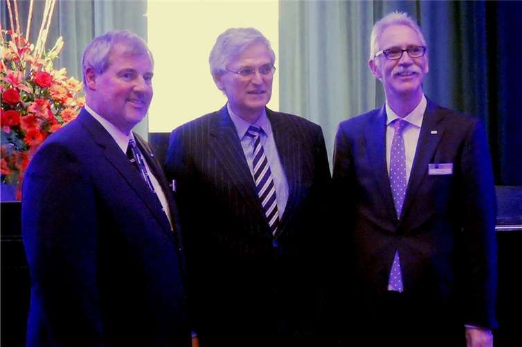 (v.l.n.r.) Manfred Sattler, Präsident der IHK Koblenz, Dr. Peter Frey, ZDF-Chefredakteur und Arne Rössel, Hauptgeschäftsführer der Industrie- und Handelskammer Koblenz. Fotos: - BSB -