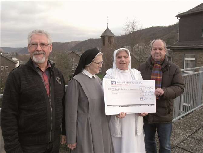 v.l.n.r. Paul Fuhrmann, Sr. Ludowika, Sr. Radegundis und Rolf Castor.Privat