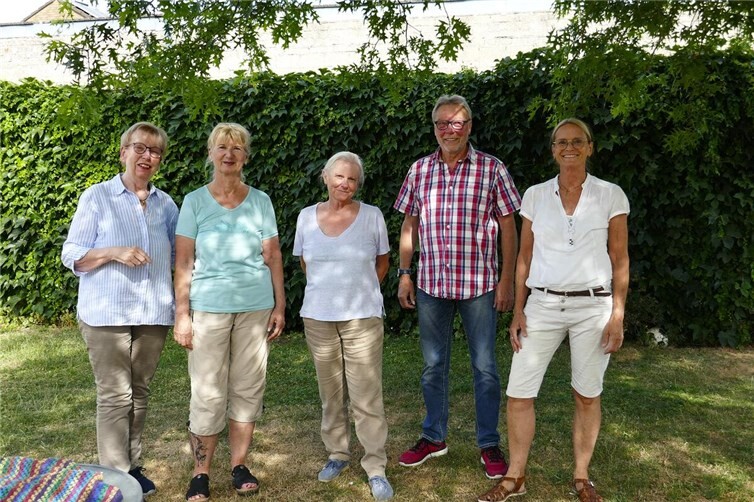 v.l.n.r.:  Presse und Öffentlichkeitsarbeit Dorothee Schünemann-Diederichs, 2. Vorsitzende Liane Hoffmann, 1. Vorsitzende Frau Dr. Monika Hildebrand, Schatzmeister Reiner Schäfer, Schriftführerin Martina Backmann.           