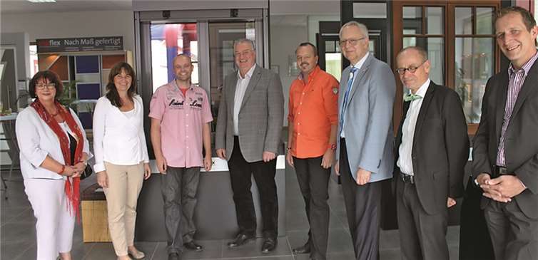 (v.l.n.r.) Rita Hirsch, Mechthild Heil MdB, Stefan Neideck, Uwe Hüser, Andreas Neideck, Hermann Hubing, Dr. Fred Schmittgen, Handwerksreferent im Wirtschaftsministerium, und Maximilian Mumm. LP