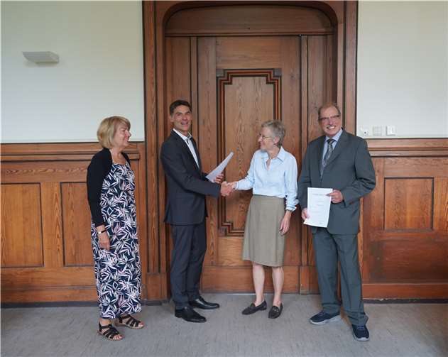 (v.l.n.r.): Rita Höppner, Thomas Helde, Dr. Karin Veith, Otto von Lom.  Foto:Linus Helde