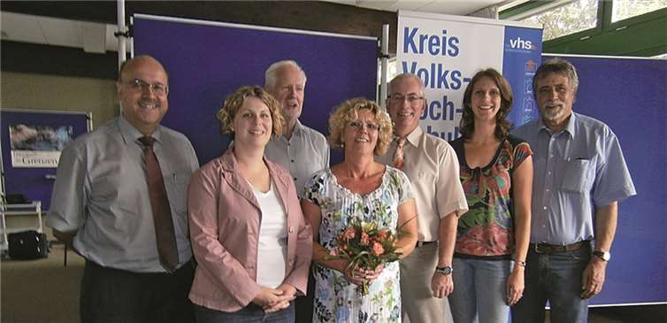 (v.l.n.r.) Schatzmeister Dietmar Neitzert, Geschäftsführerin Kristin Oswald, Vorsitzender Klaus Hannuschke, Außenstellenleitung Puderbach Sabine Kuhl, Verbandsgemeindebürgermeister Volker Mendel, Pädagogische Mitarbeiterin Simone Kirst sowie stellv. Vorsitzender Wolfgang Kunz. privat