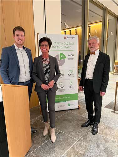 (v.l.n.r.). Sebastian Adams, Petra Schneider und Dr. Gerd Loskant.  Foto: privat