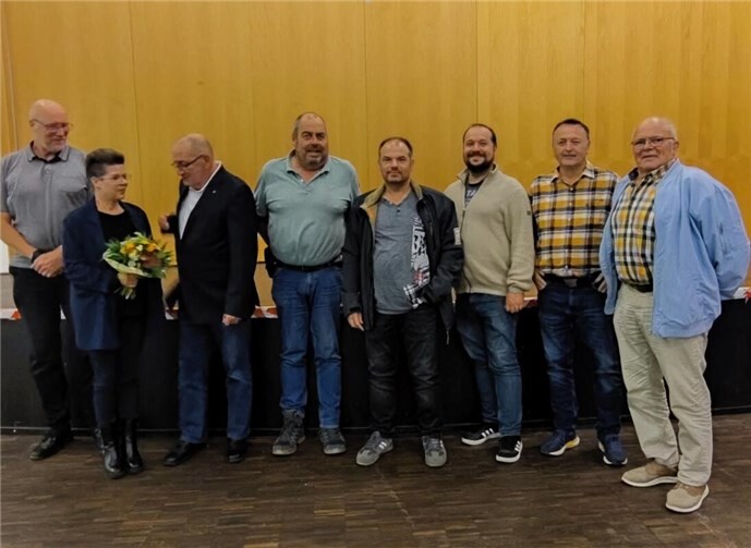 v.l.n.r.: Stephan Unland, Anja Schmitz, Jürgen Saess, Hans-Peter Blumenberg, Dirk Schmitz, Christoph Scheuer, Udo Heimermann und Ernst Füllmann, es fehlen Bernd Ockenfels und Kurt Wolter.  Foto: privat