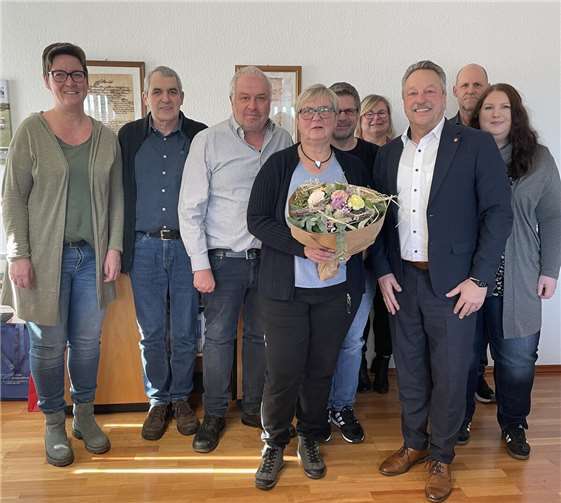 v.l.n.r. Stephanie Flemmer, Jürgen Berger, Michael Kocherscheidt, Ira Born, Thorsten Forneberg, Helga Cornely ´, Hans-Werner Breithausen, Thomas Noll und Denise Konter.  Foto: Sandra Albus