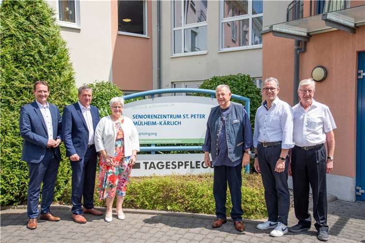 v.l.n.r.: Thomas Przybylla, Manfred Sunderhaus, Ursula Ewens, Oswald Senner, Gerd Harner, Albert Weiler (1. Beigeordneter der Stadt Mülheim-Kärlich). Foto: Dernbacher Gruppe Katharina Kasper