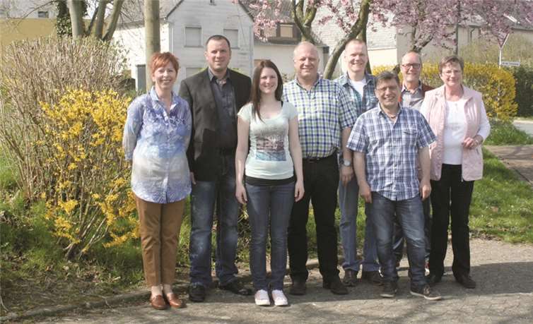 (v.l.n.r.): Ulrike Weiler, Thomas Velten, Laura Hein, Lothar Geisen, Uli Gressler, Frank Klein, Helmut Sondermann und Klara Nolden. privat