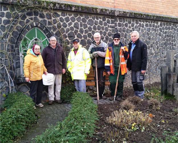 v.l.n.r.: Ursula Dung, Josef Rönn, Heribert Siebertz, Hans Simon, Bernd Walbrück und Peter Eich.Foto: Beate Lister