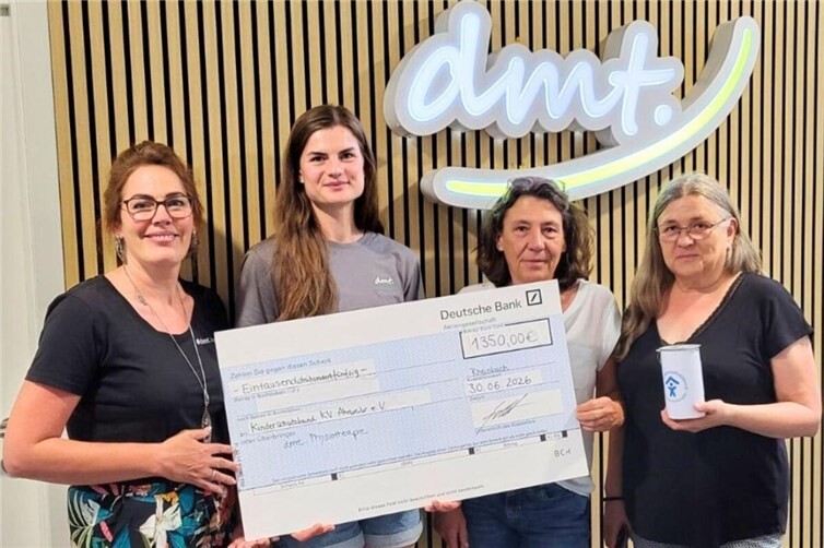 v.l.n.r. Ute Schuler und Katja Nolden von dmt.Therapie+ und Ulrike Ring-Scheel und Manuela Kaufmann vom Kinderschutzbund Ahrweiler