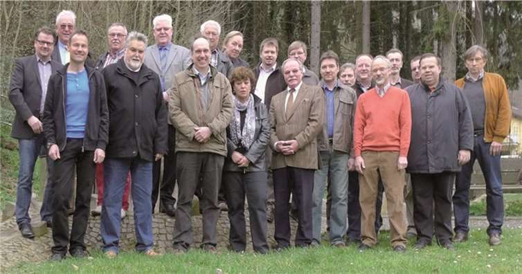 (v.l.n.r.) Werner Bierwirth, Jörg Haußer, Jürgen Büsch, Wilfried Halft, Dr. Hans Reul, Herbert Kröll, Dr. Werner Martin, Heinz Vogt, Josef Saal, Marianne Beck, Andreas Probst, Rolf Geller, Herbert Saal, Markus Heuper, Heiko Martin, Georg Lindlohr, Berthold Otten, Bernd Merschbächer, Gerd Kraus, Wolfgang Fassbender, Michael Rombach, es fehlen einige weitere Kandidaten.privat