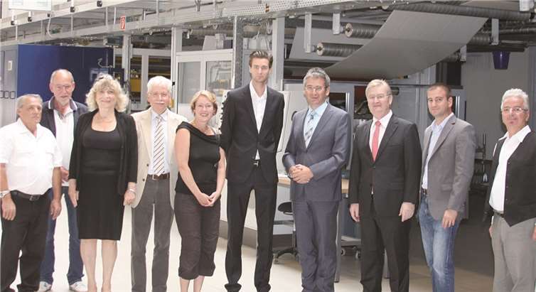 (v.l.n.r.) Wolfgang Middecke, Winne Glaser, Christine Wießmann, Lorenz Denn, Beate Reich, Geschäftsführer POLI-TAPE Sven Möhren, SPD-Fraktionsvorsitzender Hendrik Hering, Geschäftsführer POLI-TAPE Walter Möhren, MdL Marcel Hürter sowie Bernd Lang.privat