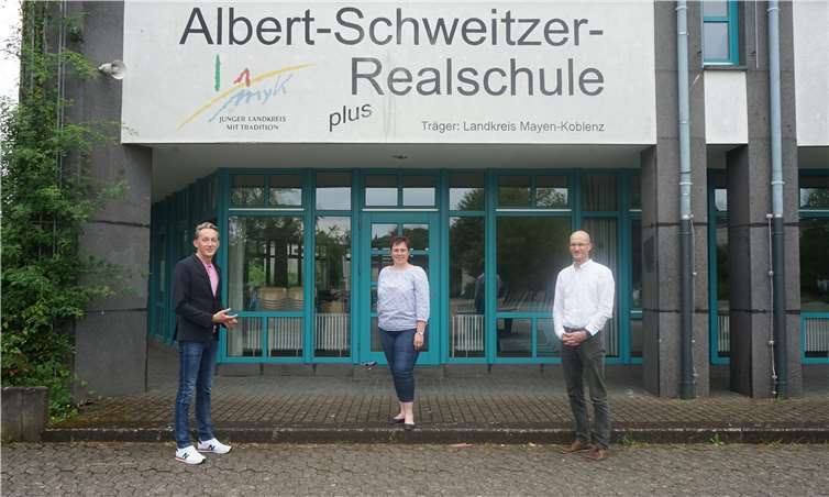 von li.: Marc Ruland, Karin Butter und Udo Voß. Foto: SPD MYK