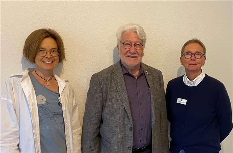 von li. nach re.: Chefärztin Dr. Katharina Scharping, Geschäftsführer Dr. Christoph Smolenski, Ärztliche Direktorin/Chefärztin Dr. Christiane Tholen-Rudolph.  Foto: : S. Kolling