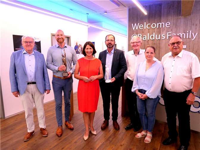 von links: B. Wiemer, F. Baldus, Ministerin D. Schmitt, A. Normann, H. Speyerer, C. Graef, G. Bomm. Foto: FDP-Stadtverband Bendorf
