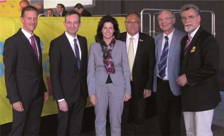 von links: Carsten Renner, Dr. Volker Wissing, Susanne Rausch-Preißler, Günther Bomm, Herbert Speyerer und Herbert Mertin. privat