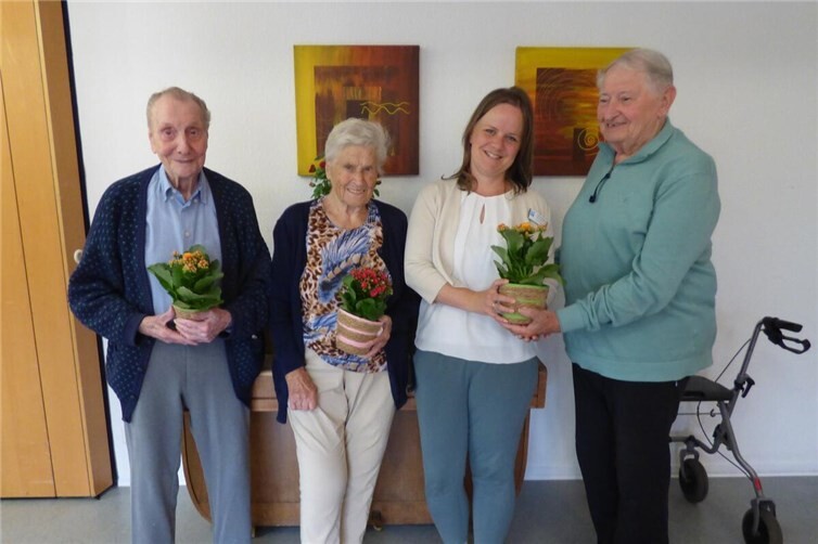 von links: Gerhard Bungert, Hildegard Kröber, Einrichtungsleiterin Melanie Reick, Franz Johann.