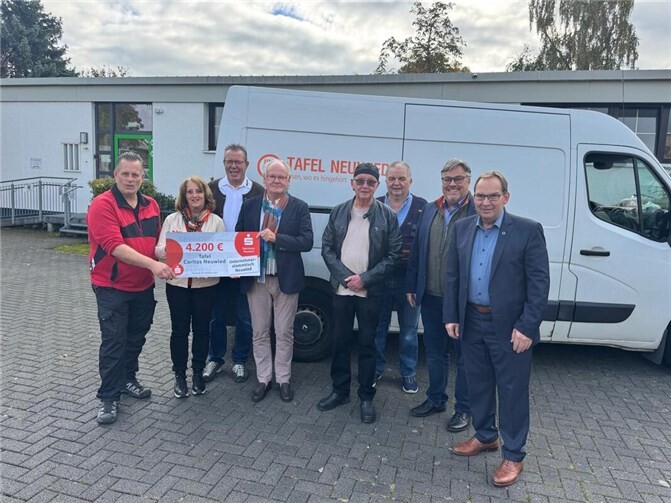 von links: Markus Oehlschläger, Elisabeth Adrian, Stefan Muscheid, Thomas Koch, Kurt Reuschenbach, Jürgen Teutloff, Dirk Baldus, Germar Baumgärtel – es fehlen: Klaus Alsdorf, Jürgen Schmidt, Georg Eberz, Dr. Dirk Sojka, Ralf Sojka und Frank Becker.