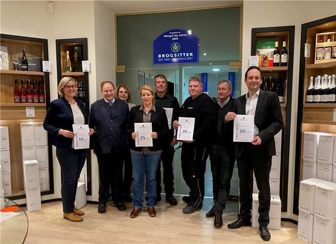 (von links nach rechts): Manuela Räther, Hans-Joachim Brogsitter, Iris Brogsitter, Stephanie Wasserzier, Markus Hallerbach, Viktor Laser, Dieter Sturm, Daniel Kaster.  Foto: privat